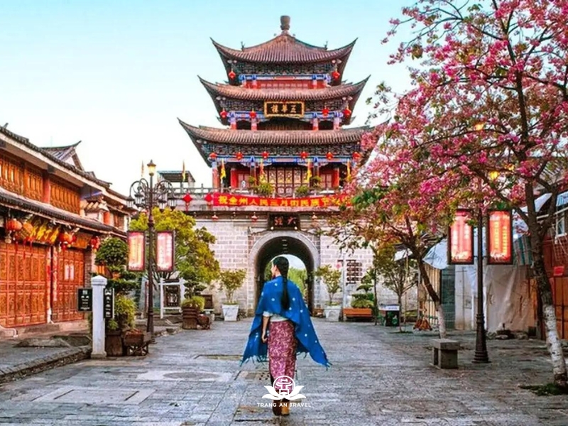 Khám Phá Thành Phố Lệ Giang Vào Mùa Xuân: Di Sản Văn Hóa Và Cảnh Quan Độc Đáo