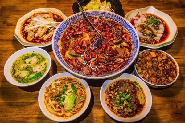 Top 10 món ăn đặc trưng ở Phượng Hoàng Cổ Trấn